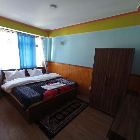 Tseten's Inn Lachung Buitenkant foto