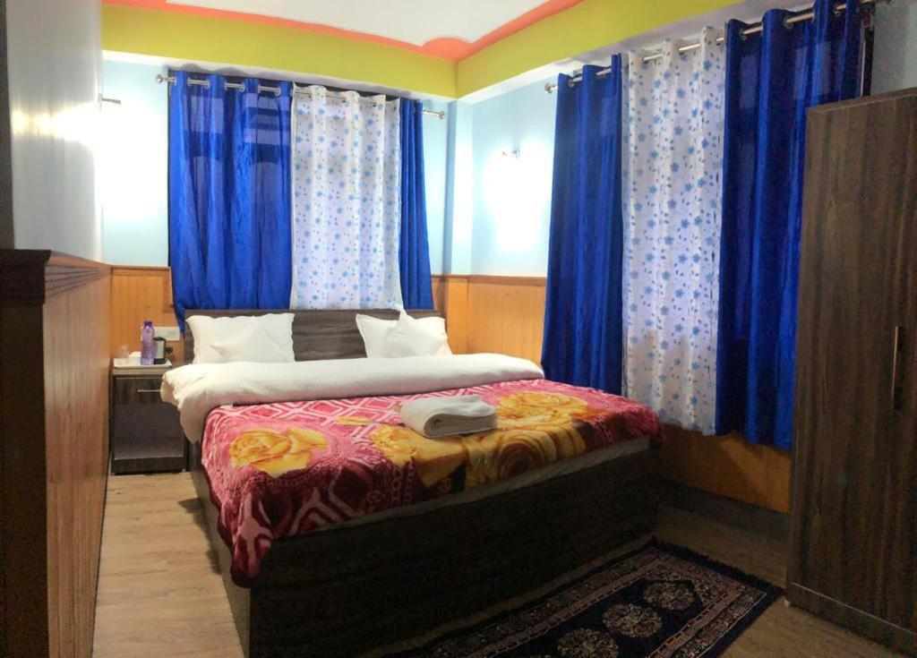 Tseten's Inn Lachung Buitenkant foto